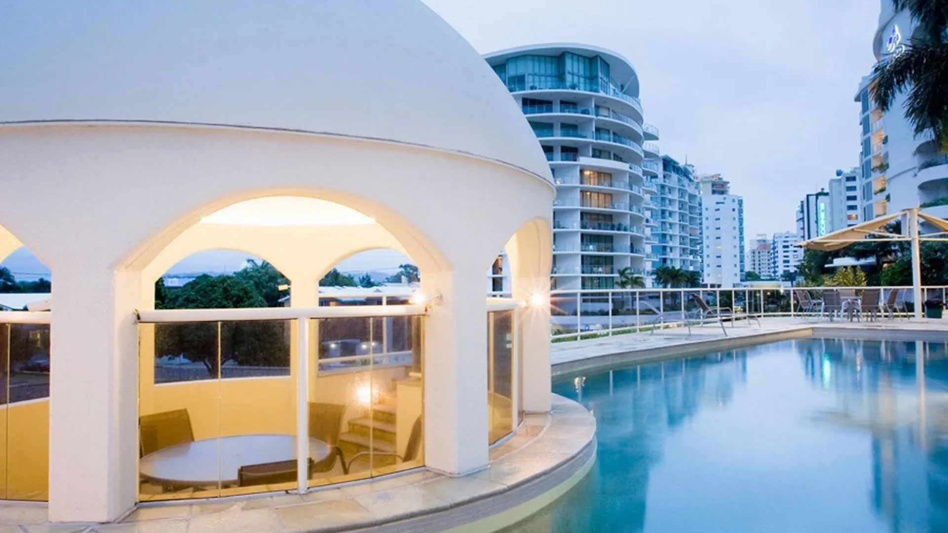 Mantra Zanzibar Aparthotel Mooloolaba 4*,