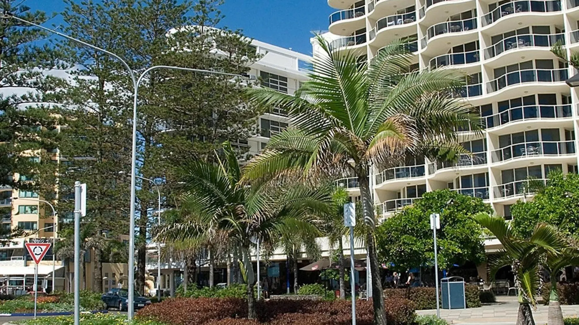 Mantra Zanzibar Aparthotel Mooloolaba
